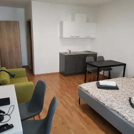 Pubyland & Apartment