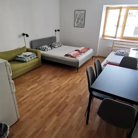 Pubyland & * Rogatec