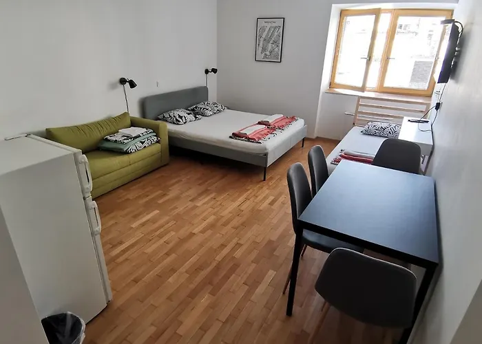 Pubyland & * Rogatec