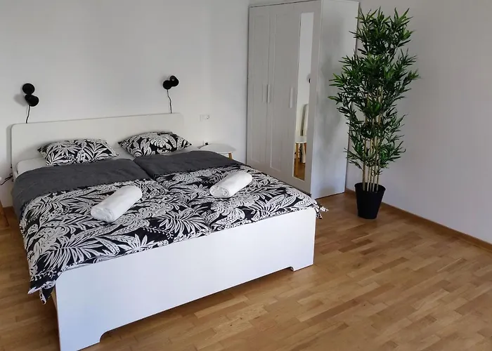 Pubyland & شقة Rogatec