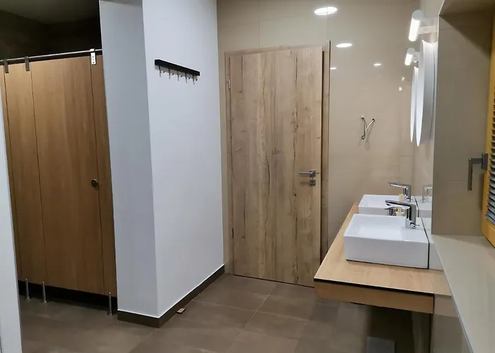 Pubyland & شقة Rogatec